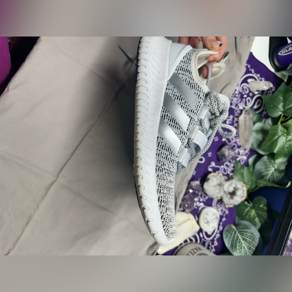 Adidas 7.5